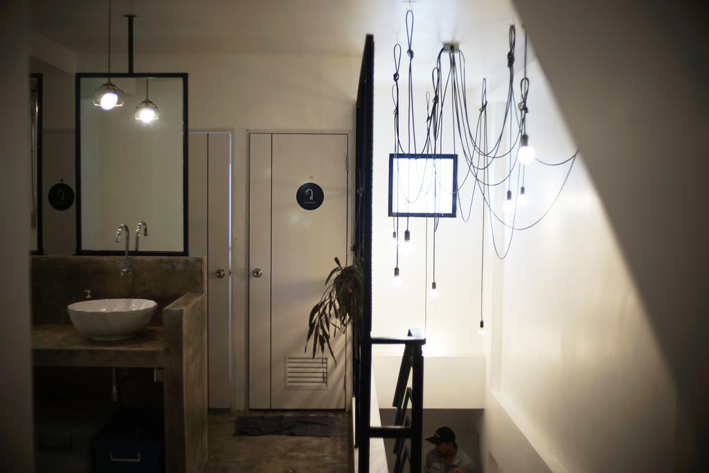 The Pause Hostel Чиангмай Экстерьер фото