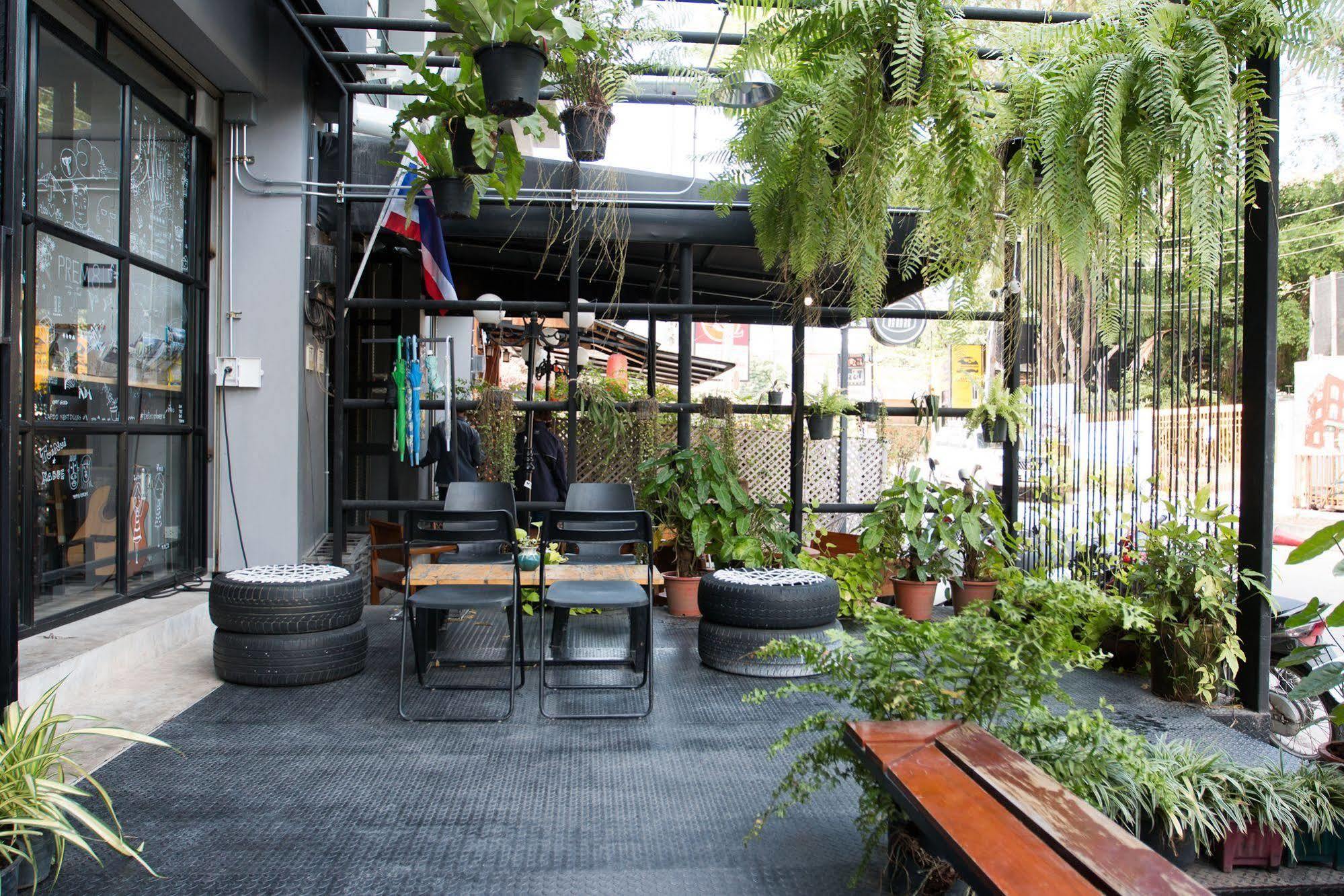 The Pause Hostel Чиангмай Экстерьер фото